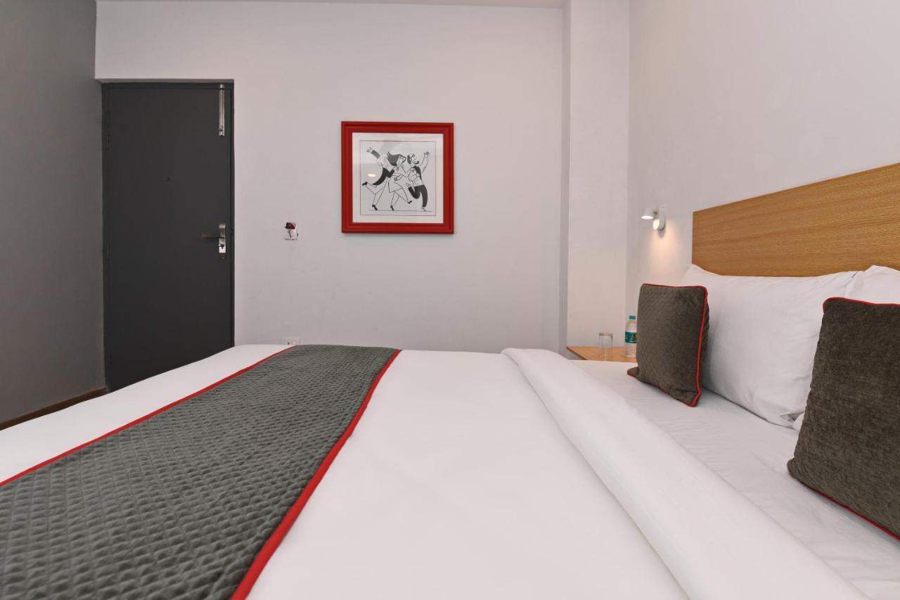 Townhouse Function Inn Near Chaudhary Charan Singh International Airport لاكناو المظهر الخارجي الصورة